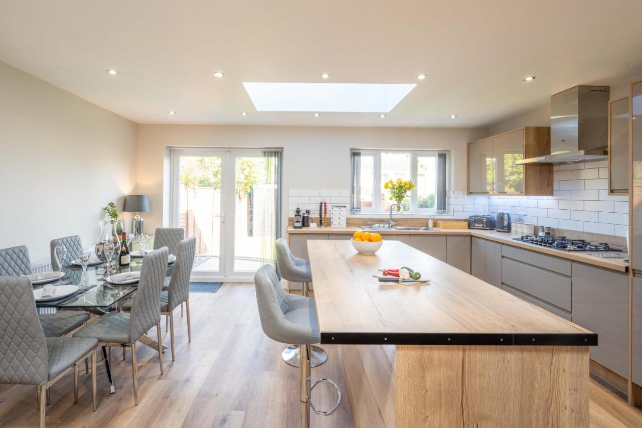 The Oaklands - Luxury Spacious 6-Bed, Near Solihull, Birmingham City, Jlr, Nec, Airport, Resorts World, Hs2 מראה חיצוני תמונה