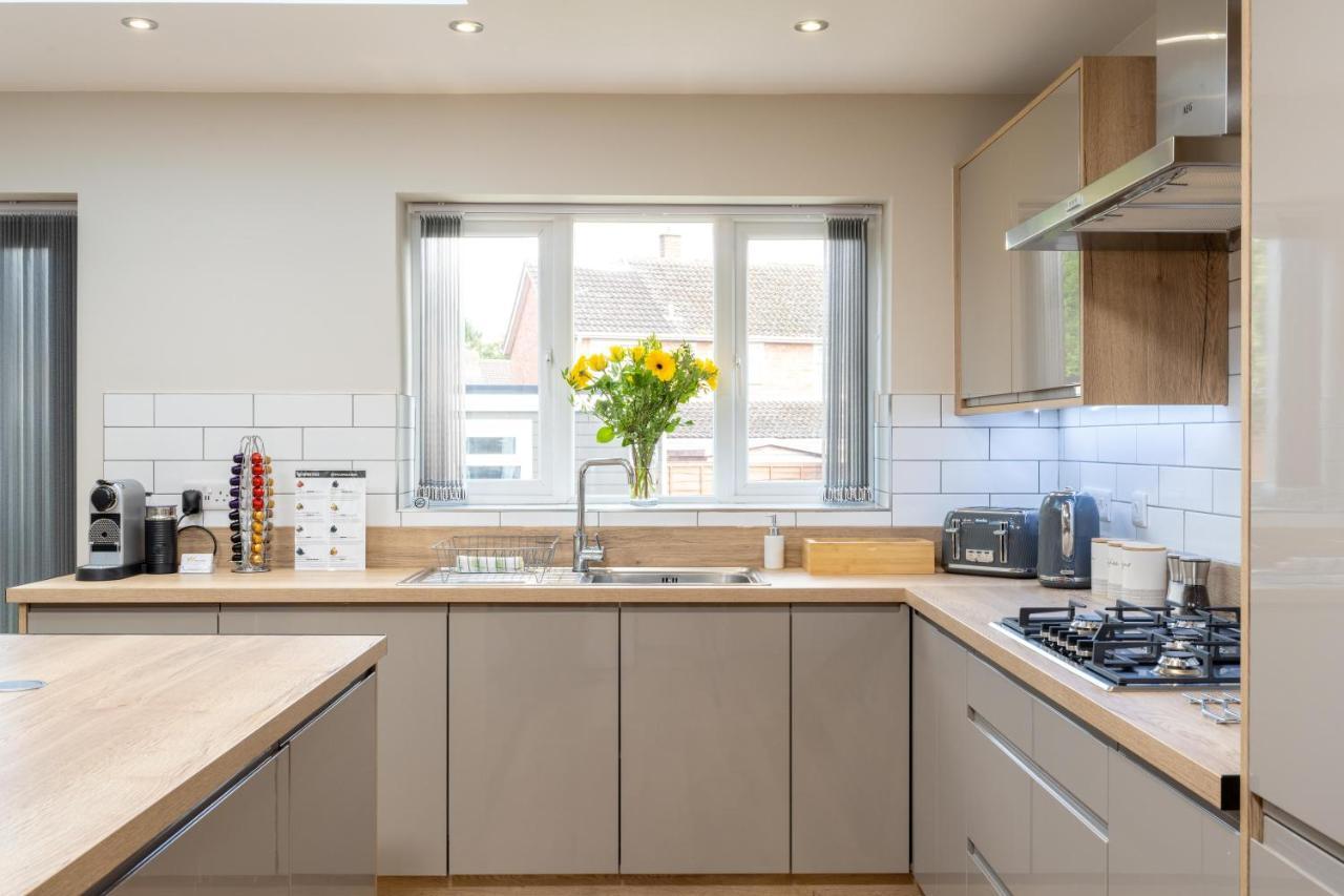 The Oaklands - Luxury Spacious 6-Bed, Near Solihull, Birmingham City, Jlr, Nec, Airport, Resorts World, Hs2 מראה חיצוני תמונה