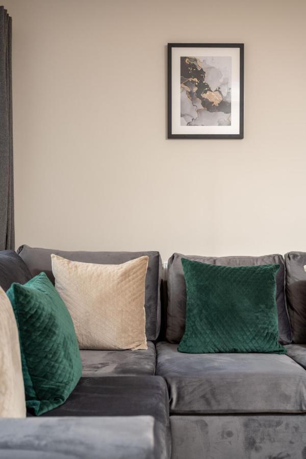 The Oaklands - Luxury Spacious 6-Bed, Near Solihull, Birmingham City, Jlr, Nec, Airport, Resorts World, Hs2 מראה חיצוני תמונה