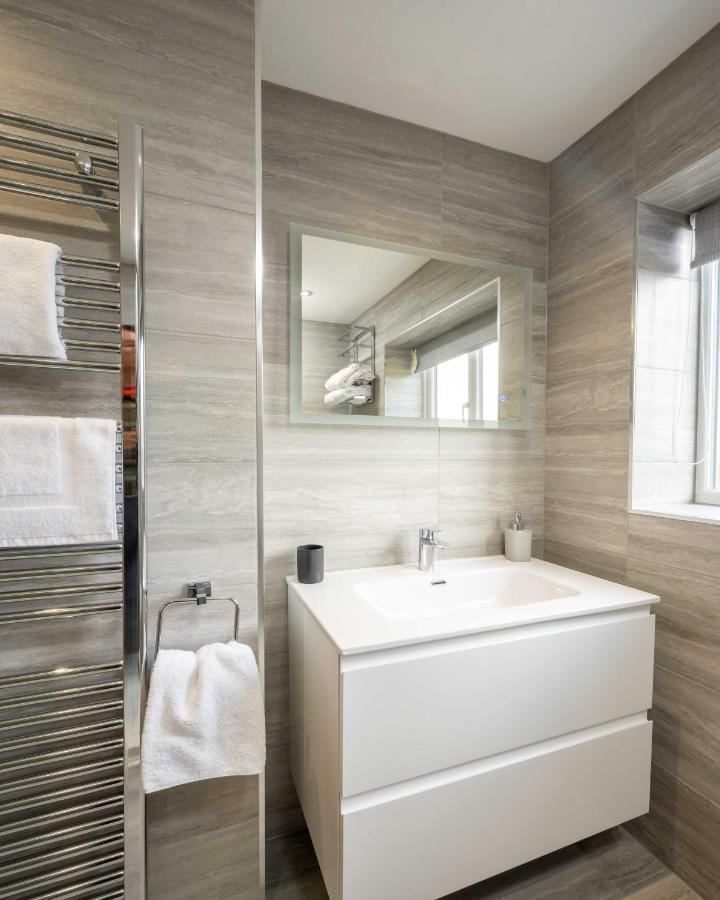 The Oaklands - Luxury Spacious 6-Bed, Near Solihull, Birmingham City, Jlr, Nec, Airport, Resorts World, Hs2 מראה חיצוני תמונה