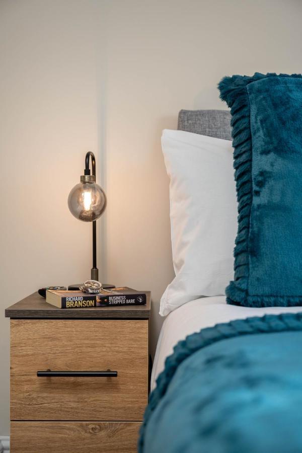 The Oaklands - Luxury Spacious 6-Bed, Near Solihull, Birmingham City, Jlr, Nec, Airport, Resorts World, Hs2 מראה חיצוני תמונה